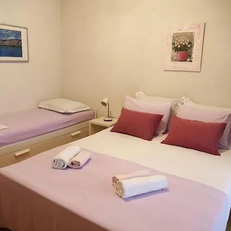 Slavenka Urlic 아파트 마카르스카